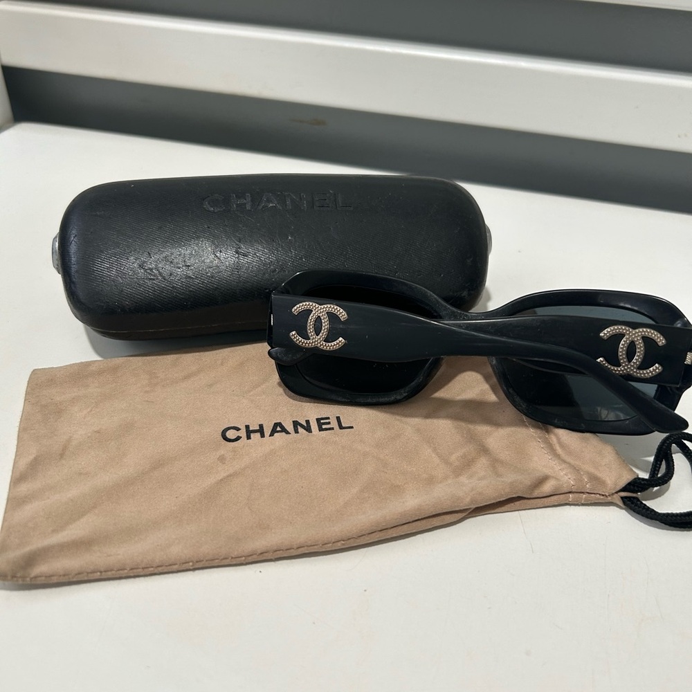 Chanel Black Sunglasses with Case